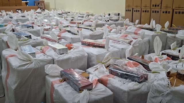 Bea Cukai Jember Gagalkan Peredaran Rokok Ilegal Skala Besar Bernilai Miliaran Rupiah Bea Cukai Jember Gagalkan Peredaran Rokok Ilegal Skala Besar Bernilai Miliaran Rupiah