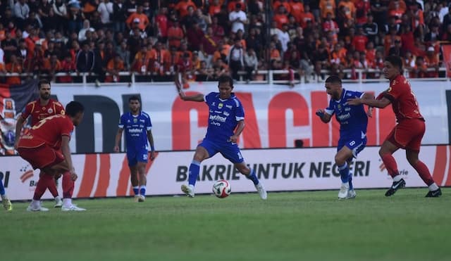 Hasil Persija vs Persib Babak Pertama: Maung Comeback Brutal Lewat Brace Adam Alis Hasil Persija vs Persib Babak Pertama: Maung Comeback Brutal Lewat Brace Adam Alis