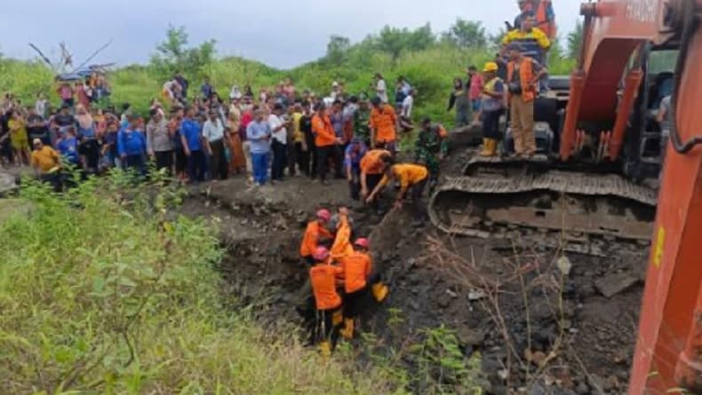 Longsor di Medan Timpa Pekerja, 1 Tewas 1 Lainnya Belum Ditemukan Longsor di Medan Timpa Pekerja, 1 Tewas 1 Lainnya Belum Ditemukan