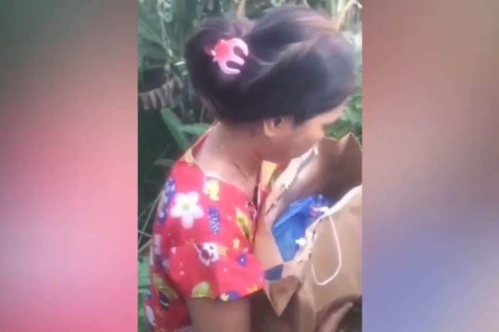 Geger! Bayi Laki-Laki Ditemukan Terbungkus Tas di Pinggir Jembatan Ring Road Madiun Geger! Bayi Laki-Laki Ditemukan Terbungkus Tas di Pinggir Jembatan Ring Road Madiun