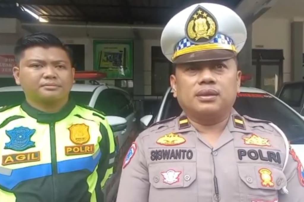 Polisi Kantongi Identitas Sopir Truk Maut Penabrak 3 Remaja hingga Tewas di Jombang Polisi Kantongi Identitas Sopir Truk Maut Penabrak 3 Remaja hingga Tewas di Jombang