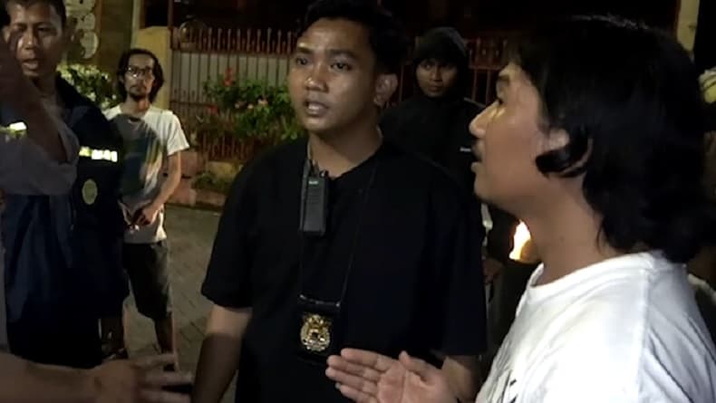 Oknum Polisi di Makassar Ngamuk di Kos Mantan Pacar, Picu Keributan dengan Warga Oknum Polisi di Makassar Ngamuk di Kos Mantan Pacar, Picu Keributan dengan Warga