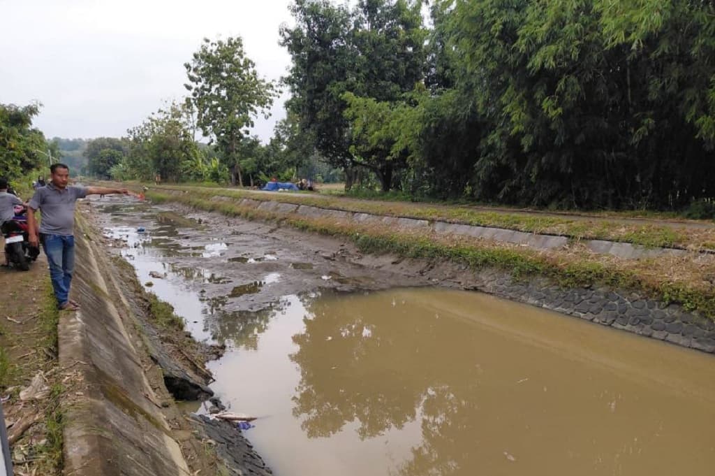 2 Bocah Kakak Adik di Kendal Tewas Tenggelam di Kubangan Sungai Bodri 2 Bocah Kakak Adik di Kendal Tewas Tenggelam di Kubangan Sungai Bodri