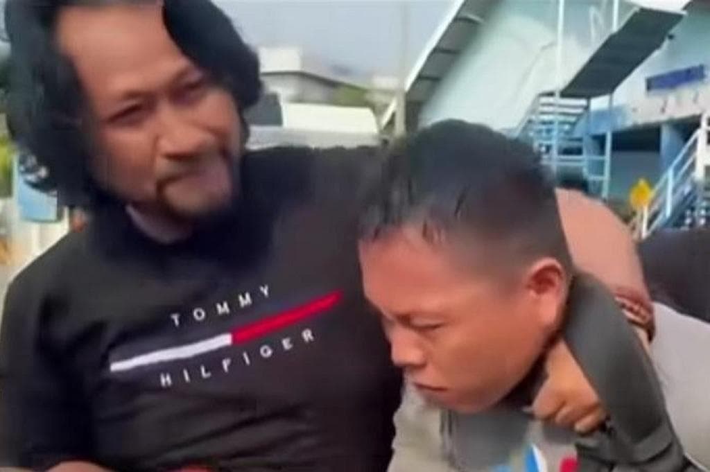 Kabur ke Surabaya, Pemerkosa Mahasiswi Modus Cari Baby Sitter di Makassar Ditangkap Kabur ke Surabaya, Pemerkosa Mahasiswi Modus Cari Baby Sitter di Makassar Ditangkap