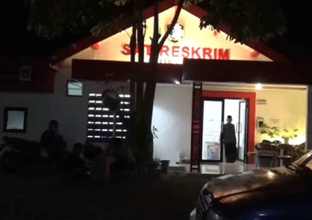 Kronologi Terbongkarnya Oknum Kiai Pengasuh Ponpes di Ponorogo Cabuli 13 Santri Kronologi Terbongkarnya Oknum Kiai Pengasuh Ponpes di Ponorogo Cabuli 13 Santri