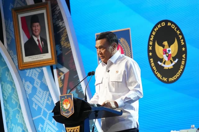 Menko Polkam di Depan Kepala Daerah Maluku dan Nusa Tenggara: Tunjukkan Kita Mau Berkorban untuk Rakyat Menko Polkam di Depan Kepala Daerah Maluku dan Nusa Tenggara: Tunjukkan Kita Mau Berkorban untuk Rakyat