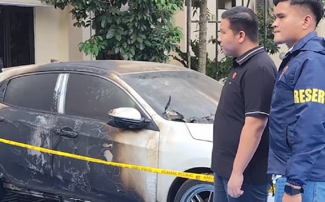 Terungkap! Sakit Hati jadi Motif Mantan Sopir Bakar Mobil Kades Hoho Banjarnegara Terungkap! Sakit Hati jadi Motif Mantan Sopir Bakar Mobil Kades Hoho Banjarnegara