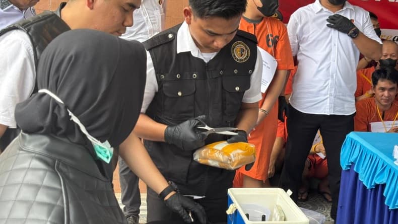 Narkoba Senilai Rp2,8 Miliar Disita Polda Sumsel, Bandar hingga Kurir Ditangkap Narkoba Senilai Rp2,8 Miliar Disita Polda Sumsel, Bandar hingga Kurir Ditangkap