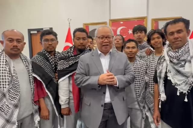 Pemerintah Kawal Pemulangan 9 WNI Rombongan GSF usai Dibebaskan dari Penahanan Israel Pemerintah Kawal Pemulangan 9 WNI Rombongan GSF usai Dibebaskan dari Penahanan Israel