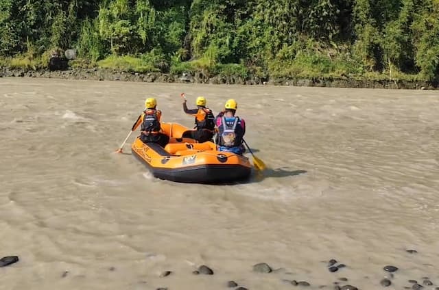 Tak Bisa Berenang, Santri di Banjarnegara Hilang Terseret Arus Sungai Serayu Tak Bisa Berenang, Santri di Banjarnegara Hilang Terseret Arus Sungai Serayu