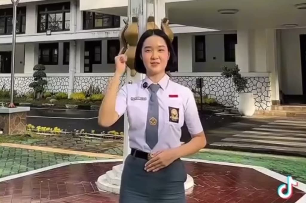 Geger Siswi SMK di Makassar Dicoret dari Paskibraka gegara Bahasa Daerah, Ini Respons Kesbangpol Geger Siswi SMK di Makassar Dicoret dari Paskibraka gegara Bahasa Daerah, Ini Respons Kesbangpol