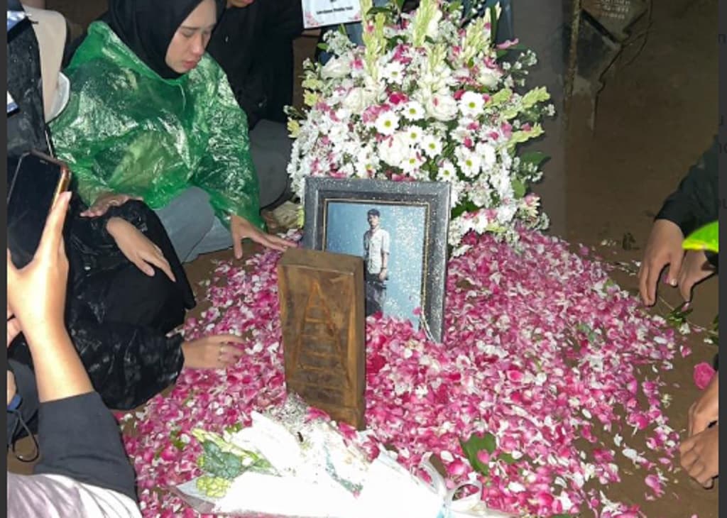 Sekeluarga Tewas di Temanggung, 1 Korban Mahasiswa UGM dan Fotografer Keraton Yogya Sekeluarga Tewas di Temanggung, 1 Korban Mahasiswa UGM dan Fotografer Keraton Yogya