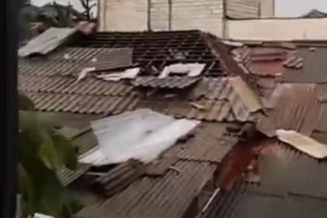 BNPB: 40 Rumah Rusak akibat Angin Kencang di Ciputat Tangsel BNPB: 40 Rumah Rusak akibat Angin Kencang di Ciputat Tangsel