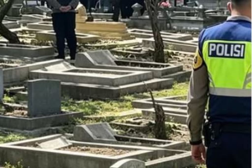Misteri Kematian Warga Boyolali usai Makan Sate Kiriman, Makam Dibongkar Polisi Misteri Kematian Warga Boyolali usai Makan Sate Kiriman, Makam Dibongkar Polisi
