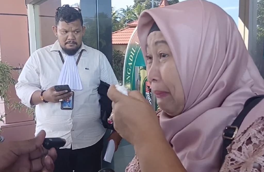 Tangis Ibu Korban Pecah Dengar Wanda Divonis Hukuman Mati, Wenni: Terima Kasih Pak Hakim Tangis Ibu Korban Pecah Dengar Wanda Divonis Hukuman Mati, Wenni: Terima Kasih Pak Hakim