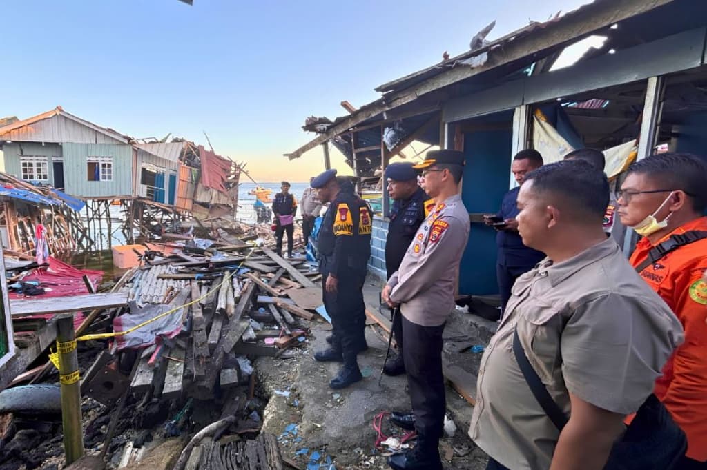 Gegana Sterilisasi Area Ledakan Biak, Temukan Granat Nanas dan Proyektil Gegana Sterilisasi Area Ledakan Biak, Temukan Granat Nanas dan Proyektil
