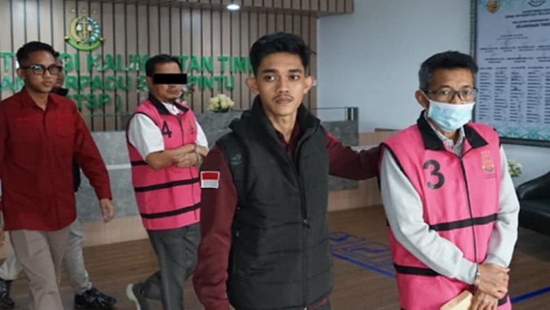 2 Tersangka Korupsi Tambang Batu Bara Ditahan Kejati Kaltim, ASN ESDM dan Pengusaha 2 Tersangka Korupsi Tambang Batu Bara Ditahan Kejati Kaltim, ASN ESDM dan Pengusaha