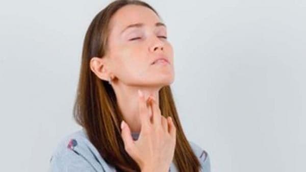 5 Penyebab Tenggorokan Terasa Panas, Yuk Simak! 5 Penyebab Tenggorokan Terasa Panas, Yuk Simak!