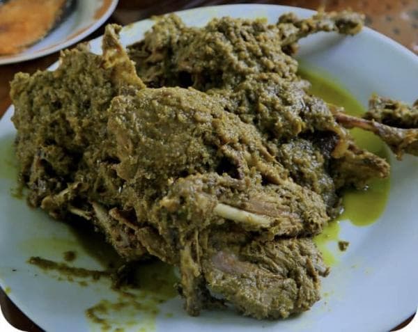 Intip Resep Itiak Lado Mudo, Olahan Daging Khas Minang Yang Melegenda Intip Resep Itiak Lado Mudo, Olahan Daging Khas Minang Yang Melegenda