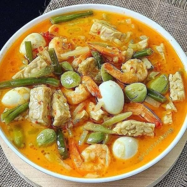 Jari Manusia di Sayur Lodeh Ditemukan Pembeli di Sebuah Warung Makan Jari Manusia di Sayur Lodeh Ditemukan Pembeli di Sebuah Warung Makan