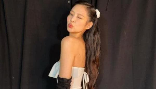 Potret Seksi Jennie BLACKPINK Pakai Bra hingga Rok Mini Jadi Sorotan Potret Seksi Jennie BLACKPINK Pakai Bra hingga Rok Mini Jadi Sorotan