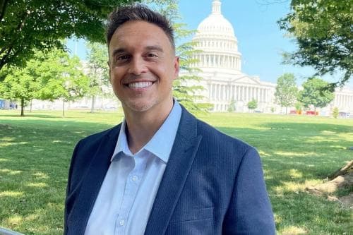 Mengenal Joshua Broome, Mantan Bintang Film Porno yang Tobat Jadi Pendeta Mengenal Joshua Broome, Mantan Bintang Film Porno yang Tobat Jadi Pendeta