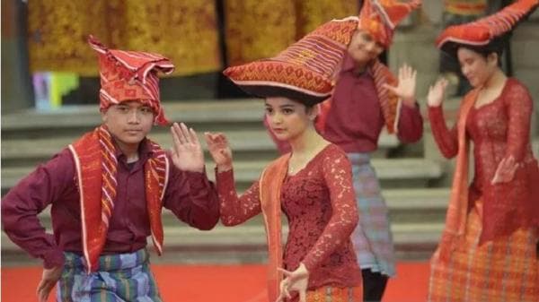 Bahasa Batak Apa Kabar dan Kalimat Sapaan Lainnya Bahasa Batak Apa Kabar dan Kalimat Sapaan Lainnya