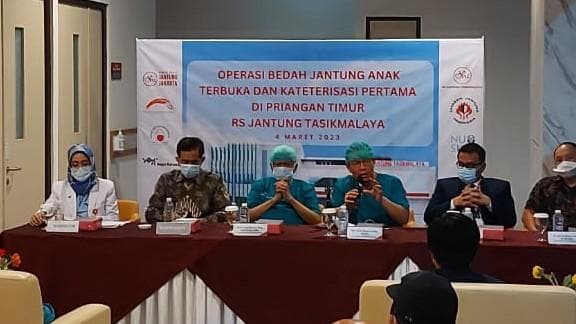 Kardiologi: 40 Ribu Anak di Indonesia Lahir dengan Penyakit Jantung Bawaan, Kenali Gejalanya Kardiologi: 40 Ribu Anak di Indonesia Lahir dengan Penyakit Jantung Bawaan, Kenali Gejalanya