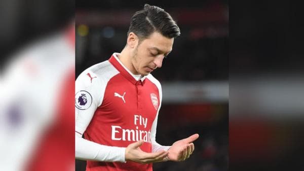 Deretan Fakta Menarik Mesut Ozil Pensiun di Usia 34 Tahun, Pesepakbola Muslim yang Taat Beribadah Deretan Fakta Menarik Mesut Ozil Pensiun di Usia 34 Tahun, Pesepakbola Muslim yang Taat Beribadah