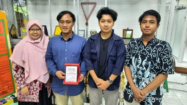 Ikut Ajang Internasional di Malaysia, Tim Mahasiswa Tehnik Kimia UMS Sabet Bronze Medal Ikut Ajang Internasional di Malaysia, Tim Mahasiswa Tehnik Kimia UMS Sabet Bronze Medal