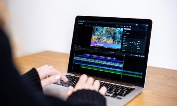 10 Tips Cara Edit Video Konten yang Menarik Perhatian di Media Sosial 10 Tips Cara Edit Video Konten yang Menarik Perhatian di Media Sosial