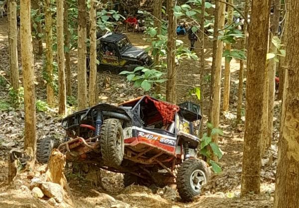 Serunya Ratusan Offroader Ikuti BWJTFA Seri 3 di Hutan Jati yang Menantang, dan Sungai Berlumpur Serunya Ratusan Offroader Ikuti BWJTFA Seri 3 di Hutan Jati yang Menantang, dan Sungai Berlumpur