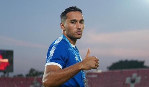 Bojan Hodak Bocorkan Nasib Ezra Walian di Persib Bandung Bojan Hodak Bocorkan Nasib Ezra Walian di Persib Bandung