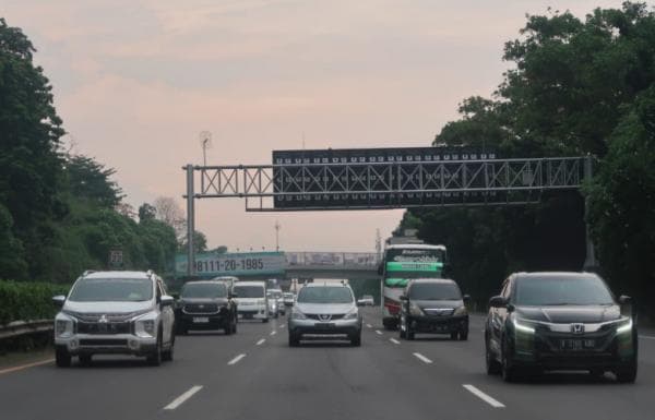Jelang Akhir Tahun 2023, Ruas Jalan Tol Jakarta Merak Masih Ramai Lancar Jelang Akhir Tahun 2023, Ruas Jalan Tol Jakarta Merak Masih Ramai Lancar