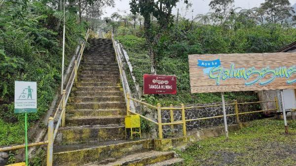 Kunjungan Wisatawan ke Objek Wisata Gunung Galunggung Tasikmalaya pada Hari H Lebaran Masih Sepi Kunjungan Wisatawan ke Objek Wisata Gunung Galunggung Tasikmalaya pada Hari H Lebaran Masih Sepi