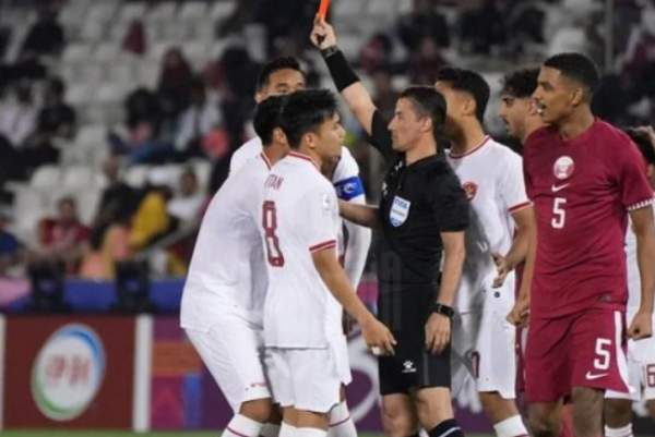 Sosok Nasrullo Kabirov, Wasit Laga Indonesia Vs Qatar di Piala Asia U-23 2024 yang Panen Hujatan Sosok Nasrullo Kabirov, Wasit Laga Indonesia Vs Qatar di Piala Asia U-23 2024 yang Panen Hujatan