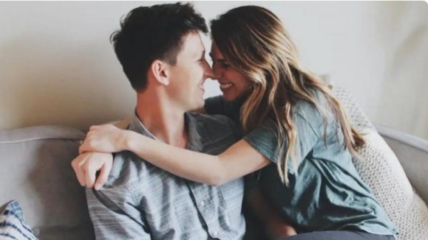 Contoh Bahan Obrolan dengan Pacar Contoh Bahan Obrolan dengan Pacar