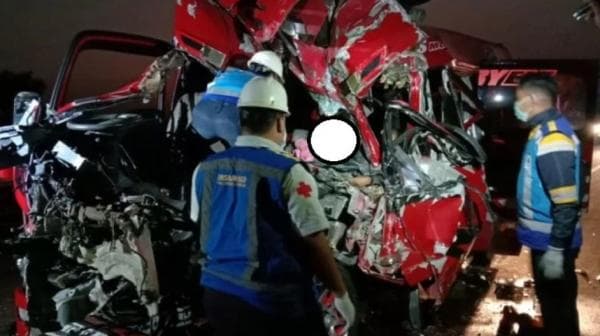 Inilah 5 Fakta Dibalik Kecelakaan Maut di Tol Boyolali yang Tewaskan Ketua Yayasan Darul Falah Inilah 5 Fakta Dibalik Kecelakaan Maut di Tol Boyolali yang Tewaskan Ketua Yayasan Darul Falah