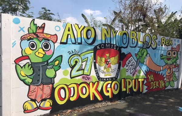 Ajak Masyarakat Datang ke TPS, KPU Surabaya Gelar Lomba Mural Pilkada Serentak 2024 Ajak Masyarakat Datang ke TPS, KPU Surabaya Gelar Lomba Mural Pilkada Serentak 2024