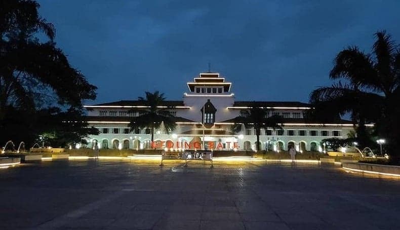 Suku di Jawa Barat, Dominan Sunda tapi Berbagai Etnis di Nusantara Ada Suku di Jawa Barat, Dominan Sunda tapi Berbagai Etnis di Nusantara Ada