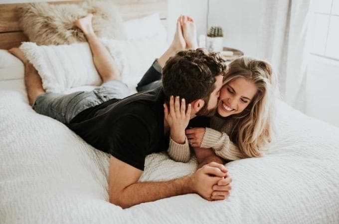 Mengenal Apa Itu Physical Touch Dalam Bahasa Cinta, Anda Salah Satunya? Mengenal Apa Itu Physical Touch Dalam Bahasa Cinta, Anda Salah Satunya?