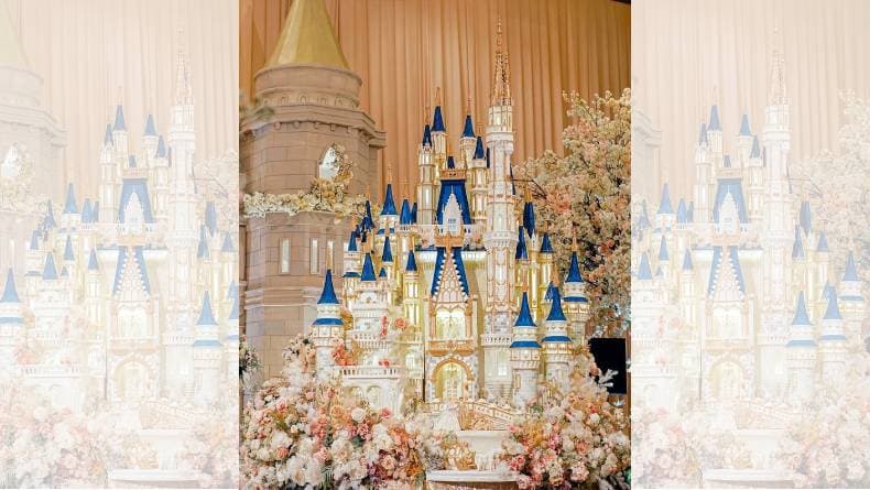 7 Potret Kue Pernikahan Artis Indonesia Paling Mewah, Nomor 6 Bertabur Kristal Swarovski 7 Potret Kue Pernikahan Artis Indonesia Paling Mewah, Nomor 6 Bertabur Kristal Swarovski