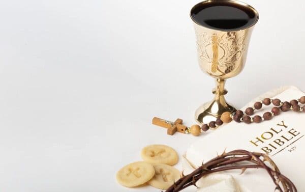 Jumat Agung Pakai Baju Warna Apa yang Benar? Ini Penjelasannya Jumat Agung Pakai Baju Warna Apa yang Benar? Ini Penjelasannya