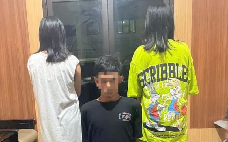 Pemuda Kendari Jual 2 Cewek di MiChat Rp500.000 Ditangkap dalam Hotel Pemuda Kendari Jual 2 Cewek di MiChat Rp500.000 Ditangkap dalam Hotel