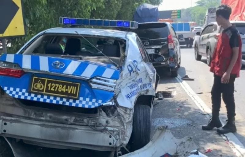 Viral Mobil Patroli Polisi Ditabrak Pengguna Jalan Tol, Kenali Fungsi Bahu Jalan Viral Mobil Patroli Polisi Ditabrak Pengguna Jalan Tol, Kenali Fungsi Bahu Jalan