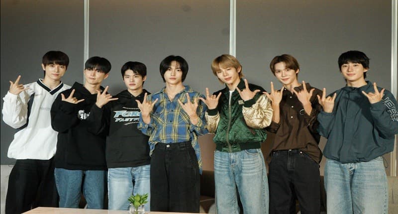 Tampil di Indonesia, RIIZE Penasaran Ingin Coba Nasi Goreng dan Sate Ayam Tampil di Indonesia, RIIZE Penasaran Ingin Coba Nasi Goreng dan Sate Ayam