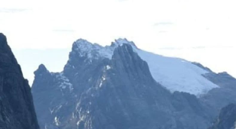 5 Tempat Panjat Tebing Tertinggi di Indonesia, Salah Satunya Masuk Daftar 7 Puncak Dunia 5 Tempat Panjat Tebing Tertinggi di Indonesia, Salah Satunya Masuk Daftar 7 Puncak Dunia