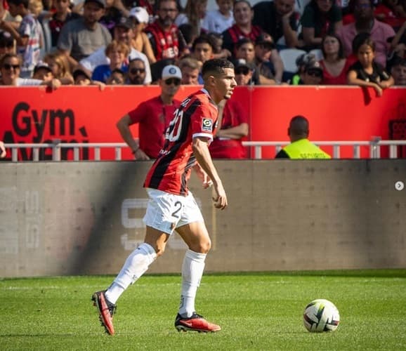 Federasi Bola Prancis Larang Bek Klub Nice Youcef Atal Bermain di Liga karena Dukung Palestina Federasi Bola Prancis Larang Bek Klub Nice Youcef Atal Bermain di Liga karena Dukung Palestina