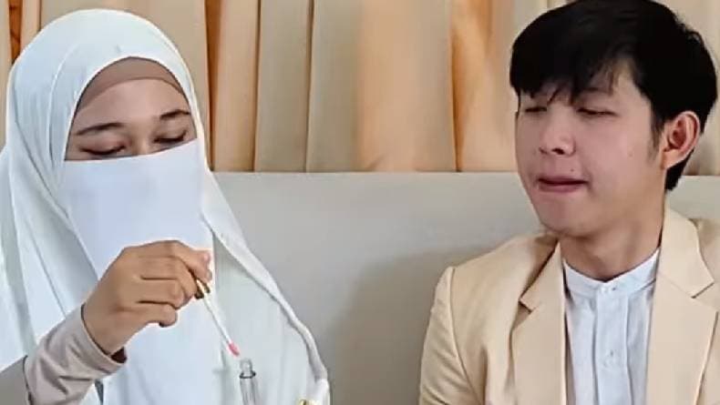 Profil dan Biodata Istri Koh Dennis Lim, Selalu Setia Menemani sang Suami Dakwah Profil dan Biodata Istri Koh Dennis Lim, Selalu Setia Menemani sang Suami Dakwah
