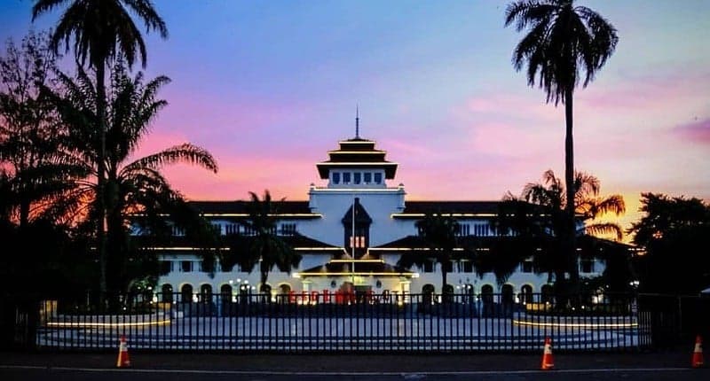 Potensi Sumber Daya Alam Jawa Barat, dari Perkebunan hingga Pariwisata Potensi Sumber Daya Alam Jawa Barat, dari Perkebunan hingga Pariwisata